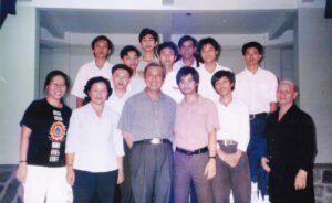 Cha Long, các cộng tác viên và các anh em sinh viên 